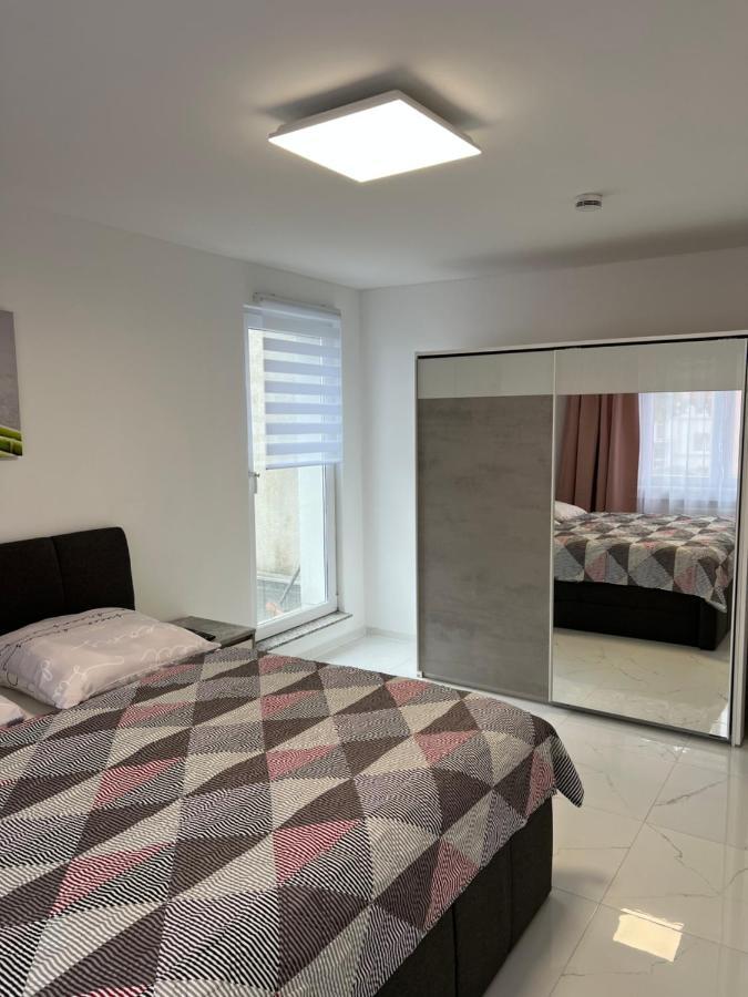 Wunderschoene Ferienwohnung In Solingen-Mitte Bagian luar foto