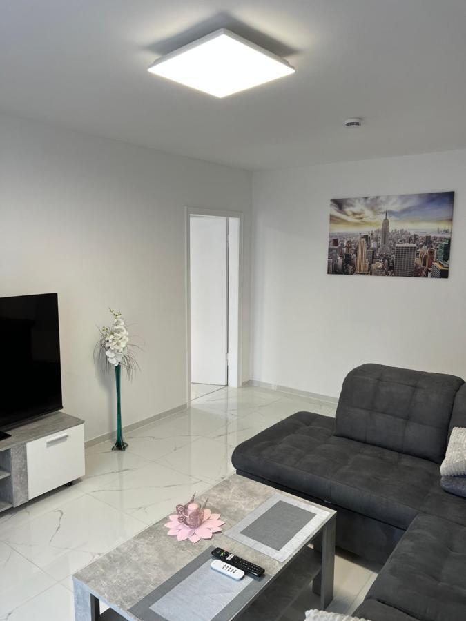 Wunderschoene Ferienwohnung In Solingen-Mitte Bagian luar foto