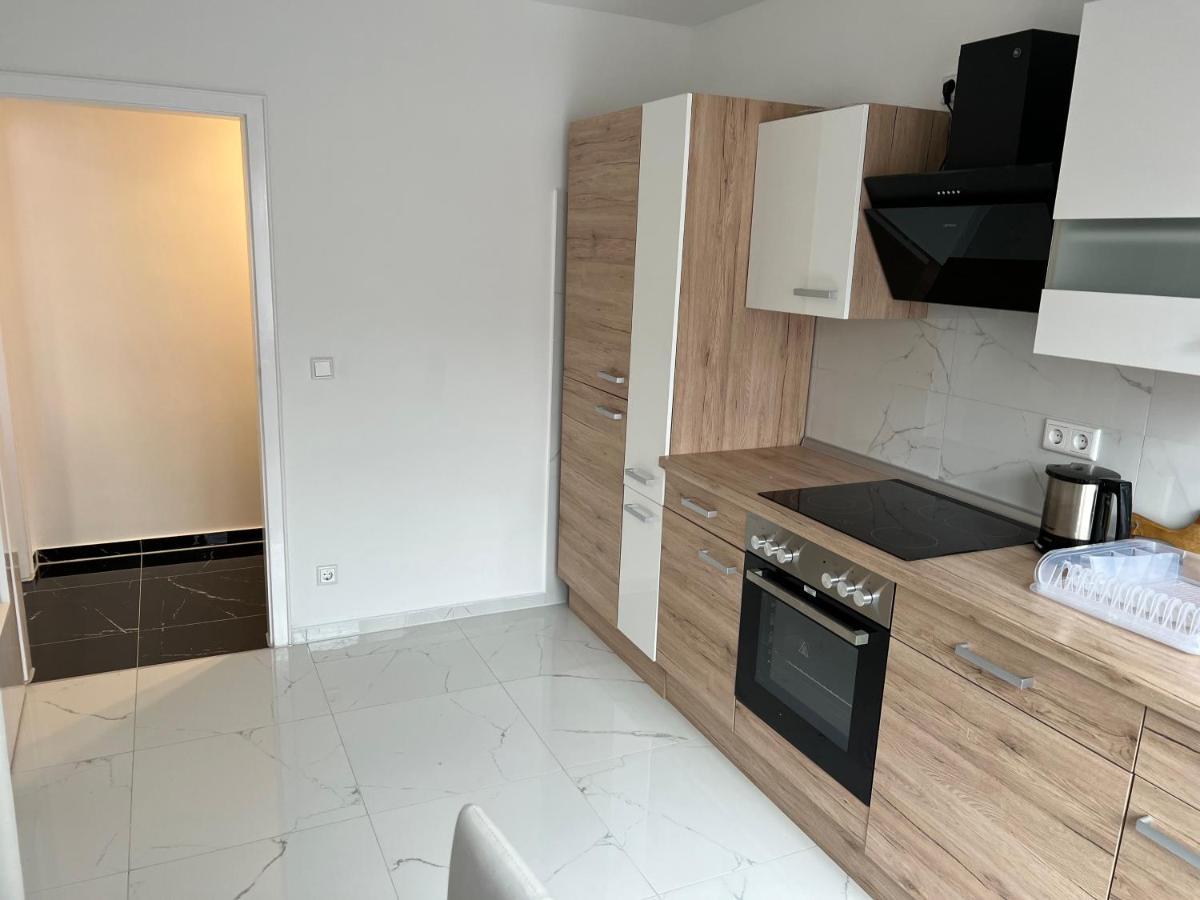 Wunderschoene Ferienwohnung In Solingen-Mitte Bagian luar foto